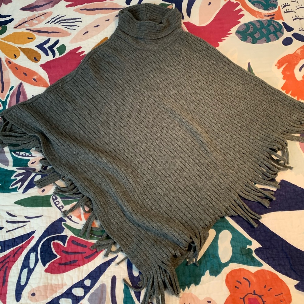 New York & Company gray knit fringe poncho